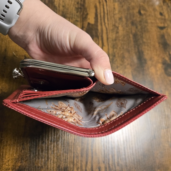 Limited Edition Hobo Wallet - Picture 4 of 6